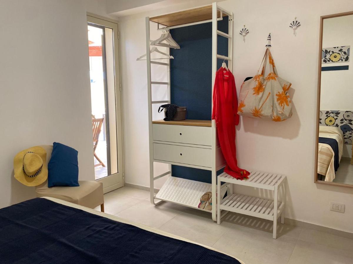 Casa Vacanze Il Giardino Dei Girasoli Marina di Ragusa Esterno foto