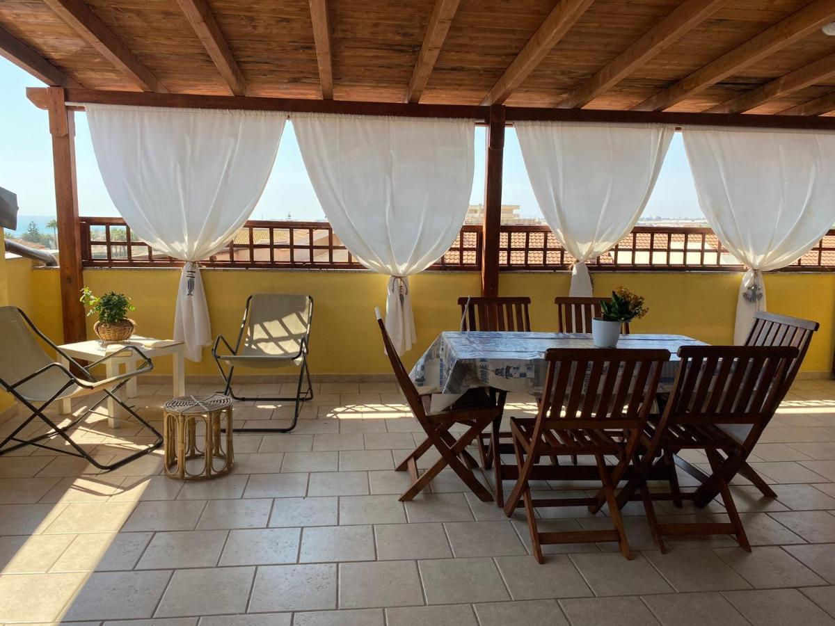Casa Vacanze Il Giardino Dei Girasoli Marina di Ragusa Esterno foto