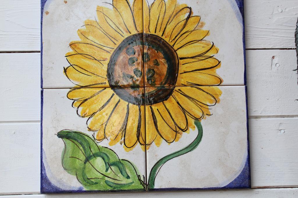 Casa Vacanze Il Giardino Dei Girasoli Marina di Ragusa Esterno foto
